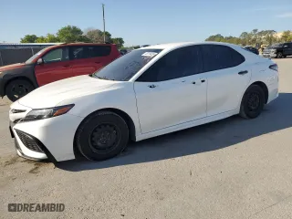 2022 Toyota Camry Hybrid SE with VIN 4T1G31AKXNU032638, listed as a Copart auction lot 49119455 with 105,973 mi miles and Clean Title. Bid and sale history available at carsss.com. Image 1.