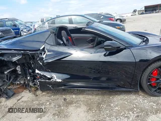 2023 Chevrolet Corvette 3LT z VIN 1G1YC3D4XP5133377, wystawiony jako IAAI lot #42205597 z przebiegiem 6 202 mil mil oraz . Historia ofert i sprzedaży dostępna na DreamBid. Obrazek 14.