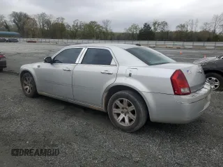 2005 Chrysler 300 with VIN 2C3JA53G95H621512, listed as a Copart auction lot 51285465 with 260,445 mi miles and Salvage Title. Bid and sale history available at carsss.com. Image 2.