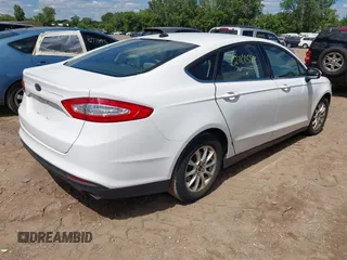 2016 Ford Fusion S z VIN 3FA6P0G75GR186532, wystawiony jako IAAI lot #42768557 z przebiegiem 172 367 mil mil oraz . Historia ofert i sprzedaży dostępna na DreamBid. Obrazek 4.