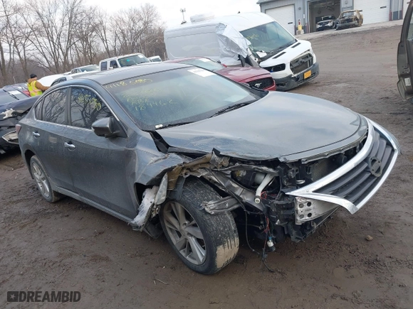 2015 Nissan Altima 2.5 S with VIN 1N4AL3AP4FC184462, listed as a IAAI auction lot 41185080 with 127,660 mi miles. Bid and sale history available at carsss.com. Image 1.