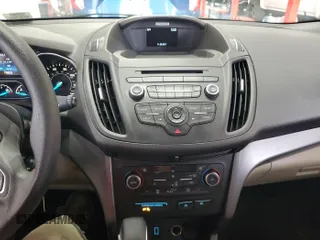 2018 Ford Escape SE z VIN 1FMCU9GD2JUA75853, wystawiony jako IAAI lot #42399997 z przebiegiem 89 772 mil mil oraz . Historia ofert i sprzedaży dostępna na DreamBid. Obrazek 1.