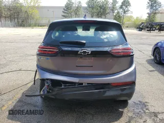 2023 Chevrolet Bolt EV 2LT z VIN 1G1FX6S03P4191947, wystawiony jako Copart lot #55965675 z przebiegiem 28 450 mil mil oraz Nie do naprawy. Historia ofert i sprzedaży dostępna na DreamBid. Obrazek 6.