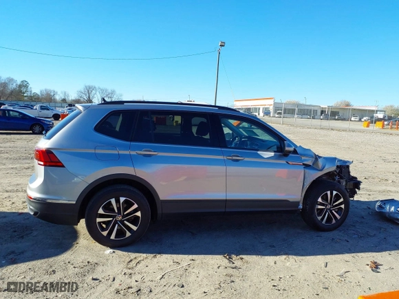 2022 Volkswagen Tiguan S with VIN 3VV1B7AX4NM109232, listed as a IAAI auction lot 41719121 with 35,485 mi miles. Bid and sale history available at carsss.com. Image 14.