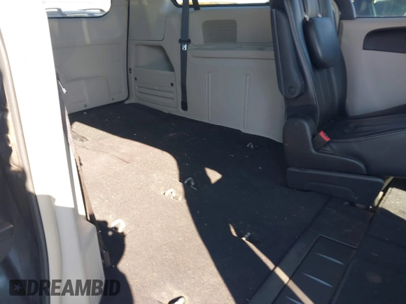 2015 Chrysler Town & Country Touring with VIN 2C4RC1BG9FR626501, listed as a IAAI auction lot 41279210 with 211,206 mi miles and . Bid and sale history available at DreamBid. Image 8.