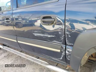 2004 Chevrolet Avalanche Z71 with VIN 3GNEK12TX4G337295, listed as a IAAI auction lot 41543250 with 153,195 mi miles and . Bid and sale history available at DreamBid. Image 6.