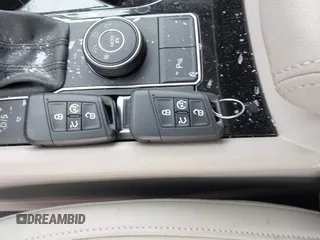 2019 Volkswagen Atlas SEL R-Line with VIN 1V2RR2CA4KC612697, listed as a IAAI auction lot 41618930 with 25,476 mi miles and . Bid and sale history available at DreamBid. Image 11.