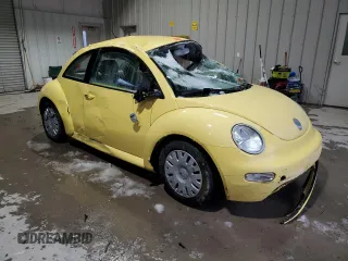 2004 Volkswagen New Beetle Coupe GL with VIN 3VWBK31C54M417157, listed as a Copart auction lot 44952905 with 0 mi miles and Salvage Title. Bid and sale history available at carsss.com. Image 4.