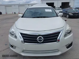 2015 Nissan Altima 2.5 with VIN 1N4AL3AP9FC212952, listed as a IAAI auction lot 41953425 with 104,139 mi miles. Bid and sale history available at carsss.com. Image 13.