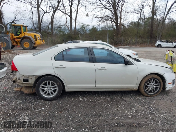 2011 Ford Fusion S with VIN 3FAHP0GA1BR337461, listed as a IAAI auction lot 41715964 with 219,486 mi miles. Bid and sale history available at carsss.com. Image 14.