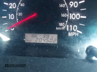 2007 Toyota Corolla CE with VIN 1NXBR32E67Z885036, listed as a IAAI auction lot 41983140 with 204,502 mi miles and . Bid and sale history available at DreamBid. Image 16.