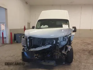 2017 Nissan NV Cargo SV z VIN 1N6BF0LY7HN808530, wystawiony jako IAAI lot #41222479 z przebiegiem 178 092 mil mil oraz . Historia ofert i sprzedaży dostępna na DreamBid. Obrazek 13.