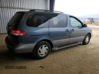 2002 Toyota Sienna LE with VIN 4T3ZF13C92U438886, listed as a Copart auction lot 49158085 with 144,706 mi miles and Salvage Title. Bid and sale history available at carsss.com. Image 3.