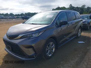 2021 Toyota Sienna XSE with VIN 5TDDSKFC7MS016370, listed as a IAAI auction lot 42381152 with 25,656 mi miles and . Bid and sale history available at DreamBid. Image 2.