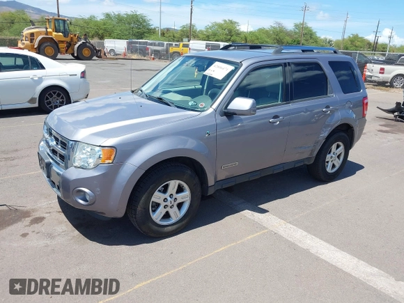 2008 Ford Escape Hybrid z VIN 1FMCU49HX8KC68082, wystawiony jako IAAI lot #42806471 z przebiegiem 104 848 mil mil oraz . Historia ofert i sprzedaży dostępna na DreamBid. Obrazek 2.