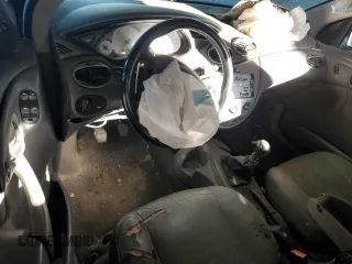 2003 Ford Focus ZTS with VIN 1FAFP38Z93W284312, listed as a Copart auction lot 81975394 with 212,483 mi miles and Salvage Title. Bid and sale history available at carsss.com. Image 8.