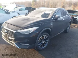 2018 Infiniti QX30 Luxury with VIN SJKCH5CR4JA046890, listed as a IAAI auction lot 41126484 with 92,165 mi miles. Bid and sale history available at carsss.com. Image 2.