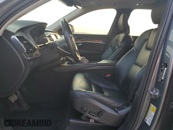 2016 Volvo XC90 T6 Momentum with VIN YV4A22PK9G1077260, listed as a Copart auction lot 42631245 with 157,262 mi miles and Salvage Title. Bid and sale history available at carsss.com. Image 7.