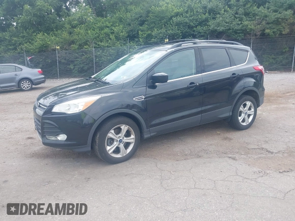 2013 Ford Escape SE z VIN 1FMCU9GX0DUC58800, wystawiony jako IAAI lot #42779098 z przebiegiem 112 542 mil mil oraz . Historia ofert i sprzedaży dostępna na DreamBid. Obrazek 2.