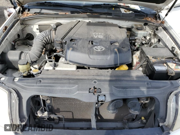 2004 Toyota 4Runner SR5 with VIN JTEBU14RX40029339, listed as a Copart auction lot 53664885 with 209,879 mi miles and Salvage Title. Bid and sale history available at DreamBid. Image 12.