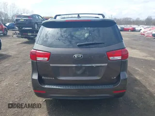 2016 Kia Sedona LX with VIN KNDMB5C11G6158934, listed as a IAAI auction lot 41908323 with 105,888 mi miles and . Bid and sale history available at carsss.com. Image 16.