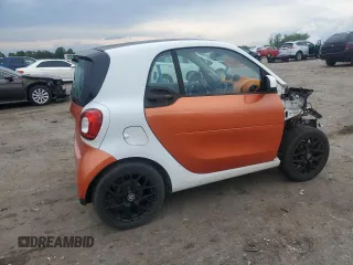 2016 Smart fortwo Passion with VIN WMEFJ5DA0GK060576, listed as a Copart auction lot 55641565 with 99,558 mi miles and Salvage title. Bid and sale history available at DreamBid. Image 3.