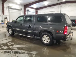 2005 Chevrolet Silverado 1500 LT with VIN 2GCEK13T651243898, listed as a Copart auction lot 45305755 with 209,184 mi miles and Non Repairable. Bid and sale history available at DreamBid. Image 2.