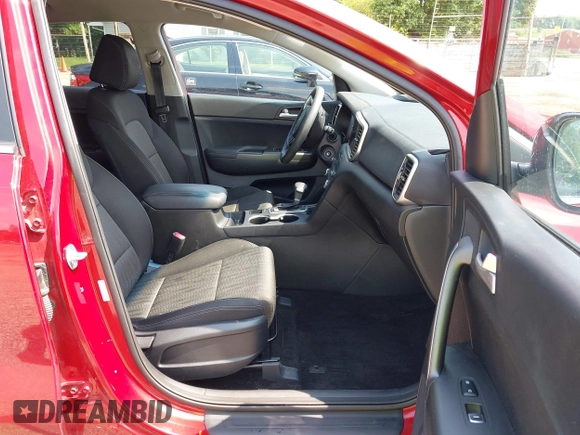 2020 Kia Sportage LX z VIN KNDPMCAC6L7643302, wystawiony jako IAAI lot #42436187 z przebiegiem 57 449 mil mil oraz . Historia ofert i sprzedaży dostępna na DreamBid. Obrazek 5.
