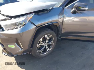 2022 Toyota RAV4 XSE with VIN JTMFB3FV0ND098293, listed as a IAAI auction lot 41513626 with 19,293 mi miles and . Bid and sale history available at DreamBid. Image 12.