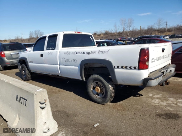 2007 Chevrolet Silverado 2500HD Classic Work Truck with VIN 1GCHC29U27E151141, listed as a Copart auction lot 46613125 with 335,611 mi miles and Clean Title. Bid and sale history available at carsss.com. Image 2.