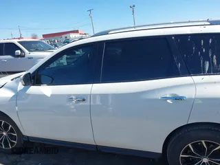 2020 Nissan Pathfinder S with VIN 5N1DR2AN8LC608330, listed as a IAAI auction lot 41637490 with 86,946 mi miles. Bid and sale history available at carsss.com. Image 14.
