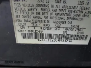 2007 Nissan Altima 2.5 with VIN 1N4AL21E07N433256, listed as a IAAI auction lot 42112617 with 199,109 mi miles. Bid and sale history available at carsss.com. Image 9.