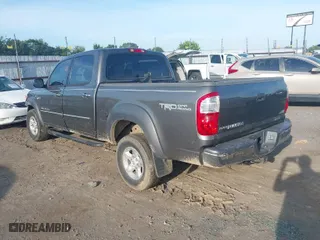 2005 Toyota Tundra SR5 with VIN 5TBET341X5S492020, listed as a IAAI auction lot 39732323 with 163,863 mi miles. Bid and sale history available at carsss.com. Image 3.