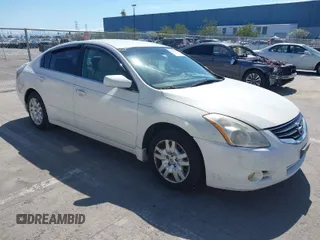 2010 Nissan Altima 2.5 S with VIN 1N4AL2AP6AC192680, listed as a IAAI auction lot 41894319 with 204,762 mi miles. Bid and sale history available at carsss.com. Image 1.