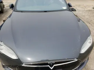2015 Tesla Model S 85D with VIN 5YJSA1E21FF109938, listed as a Copart auction lot 53403865 with 123,576 mi miles and Clean Title. Bid and sale history available at carsss.com. Image 11.