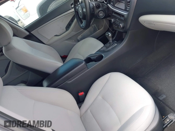 2015 Kia Optima LX with VIN 5XXGM4A71FG423232, listed as a IAAI auction lot 42054131 with 135,213 mi miles. Bid and sale history available at carsss.com. Image 5.
