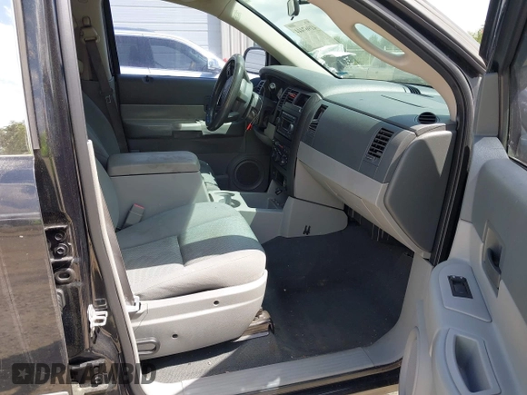 2008 Dodge Durango z VIN 1D8HD38K78F136540, wystawiony jako IAAI lot #41967444 z przebiegiem 249 482 mil mil oraz . Historia ofert i sprzedaży dostępna na DreamBid. Obrazek 5.