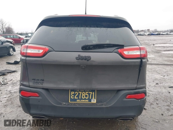 2018 Jeep Cherokee Latitude with VIN 1C4PJMCX4JD517792, listed as a IAAI auction lot 41524331 with Not provided miles and . Bid and sale history available at DreamBid. Image 15.