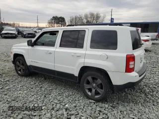 2014 Jeep Patriot Latitude z VIN 1C4NJPFA2ED928050, wystawiony jako Copart lot #50195295 z przebiegiem 130 437 mil mil oraz Szkoda całkowita • Salvage title. Historia ofert i sprzedaży dostępna na DreamBid. Obrazek 2.