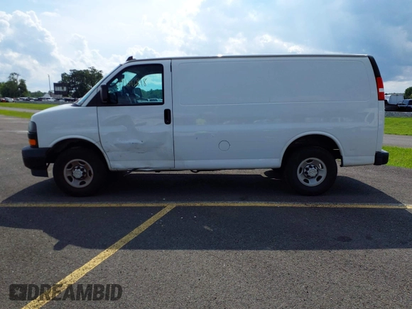 2019 Chevrolet Express Cargo with VIN 1GCWGAFP8K1370495, listed as a IAAI auction lot 42692818 with 73,398 mi miles and . Bid and sale history available at DreamBid. Image 14.
