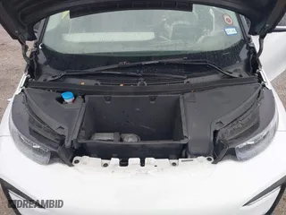 2019 BMW i3 with VIN WBY8P2C59K7D97415, listed as a IAAI auction lot 41509553 with 58,083 mi miles. Bid and sale history available at carsss.com. Image 10.