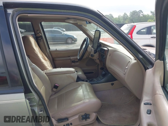 2000 Mercury Mountaineer with VIN 4M2ZU86P8YUJ07066, listed as a IAAI auction lot 42114617 with 233,146 mi miles and . Bid and sale history available at DreamBid. Image 5.
