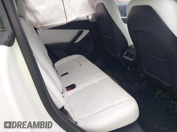 2020 Tesla Model Y Long Range with VIN 5YJYGDEE4LF044843, listed as a IAAI auction lot 41799504 with 40,770 mi miles and . Bid and sale history available at DreamBid. Image 8.