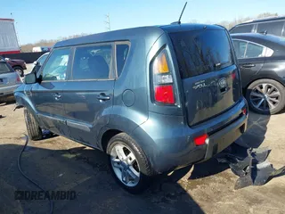 2011 Kia Soul + with VIN KNDJT2A20B7240358, listed as a IAAI auction lot 41890859 with 113,773 mi miles. Bid and sale history available at carsss.com. Image 3.