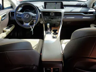 2019 Lexus RX 350 z VIN JTJBZMCA2K2040000, wystawiony jako Copart lot #49837785 z przebiegiem 9 788 mil mil oraz Szkoda całkowita • Salvage title. Historia ofert i sprzedaży dostępna na DreamBid. Obrazek 8.