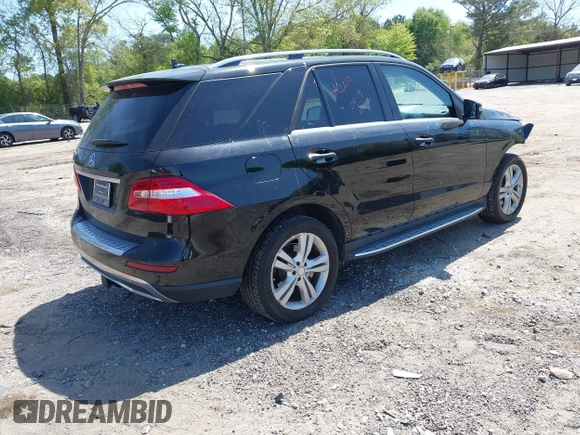 2014 Mercedes-Benz M ML 350 with VIN 4JGDA5JB7EA387106, listed as a IAAI auction lot 42062608 with 82,535 mi miles. Bid and sale history available at carsss.com. Image 4.