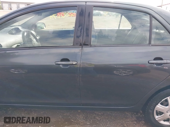 2008 Toyota Yaris z VIN JTDBT923084034729, wystawiony jako IAAI lot #42222673 z przebiegiem 169 007 mil mil oraz . Historia ofert i sprzedaży dostępna na DreamBid. Obrazek 14.
