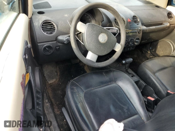 2007 Volkswagen Beetle with VIN 3VWRF31Y27M408435, listed as a Copart auction lot 61217954 with 229,698 mi miles and Non repairable. Bid and sale history available at DreamBid. Image 8.