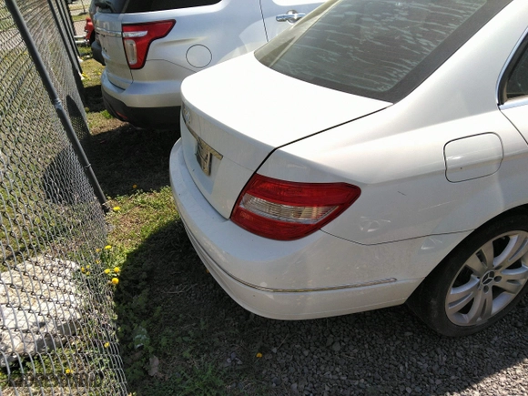 2008 Mercedes-Benz C-Class 3.0L Sport with VIN WDDGF54X48F043532, listed as a IAAI auction lot 41911026 with 443,414 mi miles. Bid and sale history available at carsss.com. Image 16.