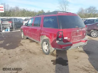 2005 Chevrolet TrailBlazer LS with VIN 1GNET16S456110380, listed as a IAAI auction lot 41440720 with 151,700 mi miles. Bid and sale history available at carsss.com. Image 3.